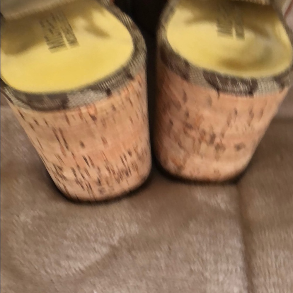 Micheal Kors shoes size 7-EUC - Picture 3 of 5